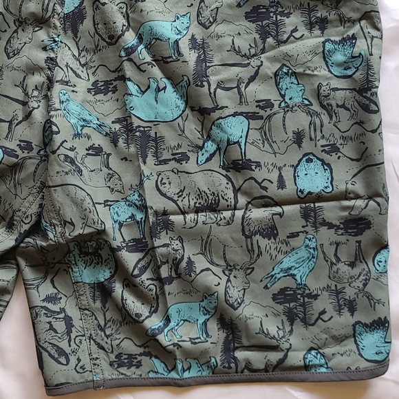 *Host pick* Wildlife! North Face board shorts - Picture 15 of 16